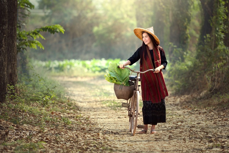 Laos Foot Etiquette