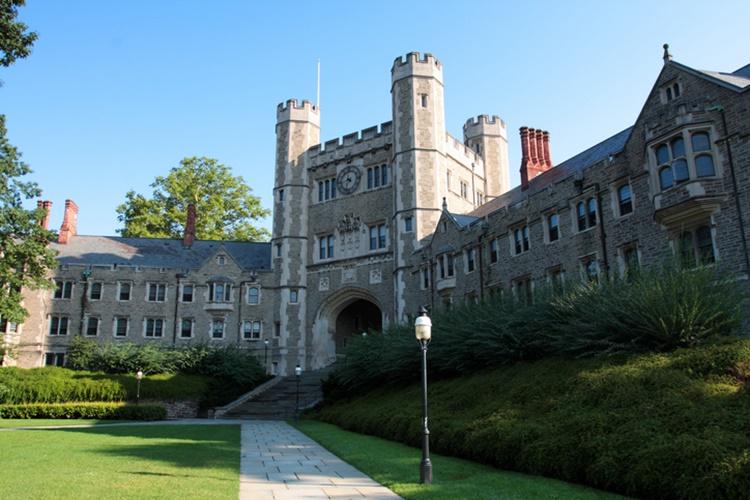 richest universities 