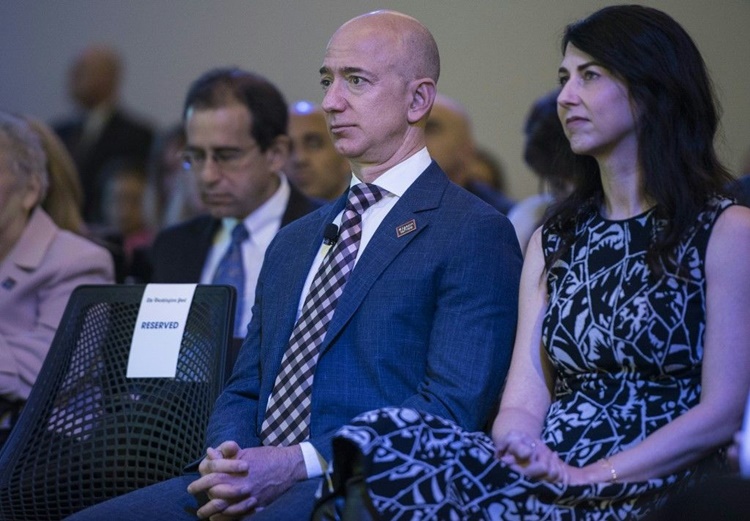 Jeff Bezos, Wife MacKenzie