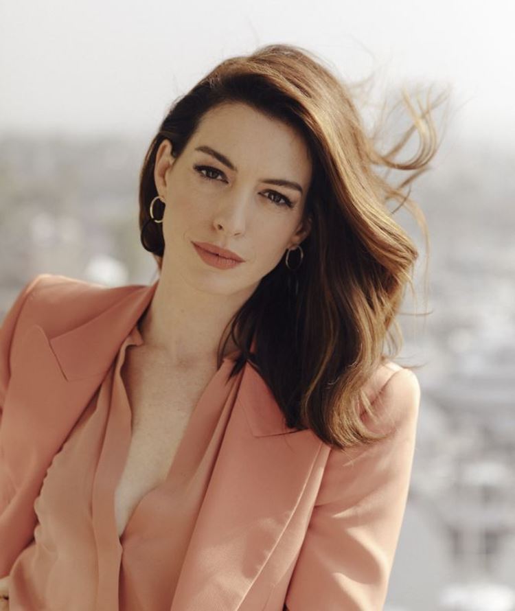 anne hathaway