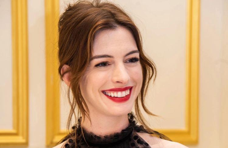 anne hathaway